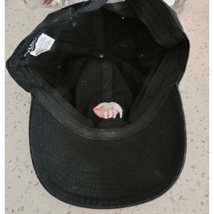 Kylie Jenner Lips Baseball Hat [NWOT]